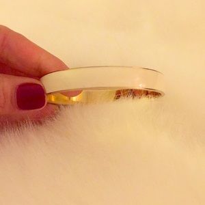 White enamel bracelet